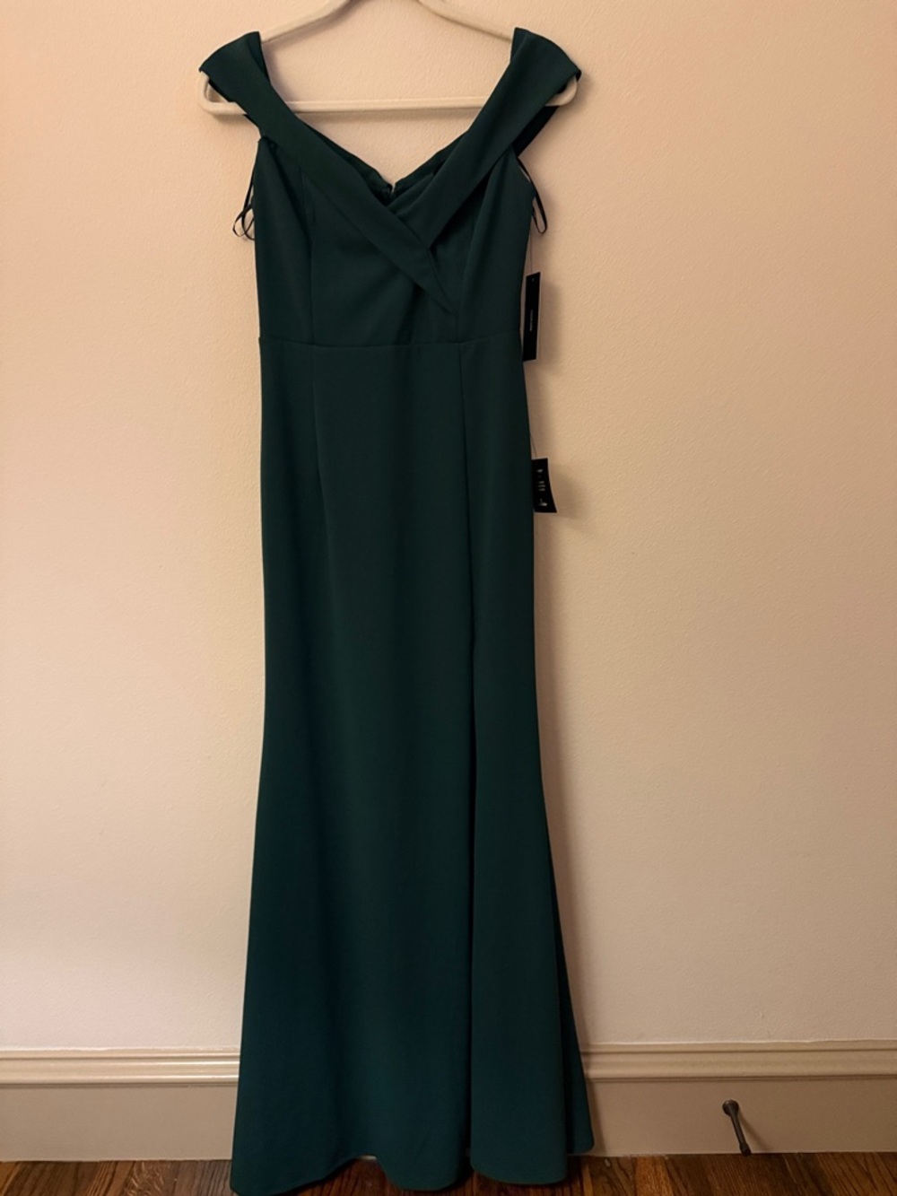 Lulu's Forest Green Off-Shoulder Maxi Gown New with tags